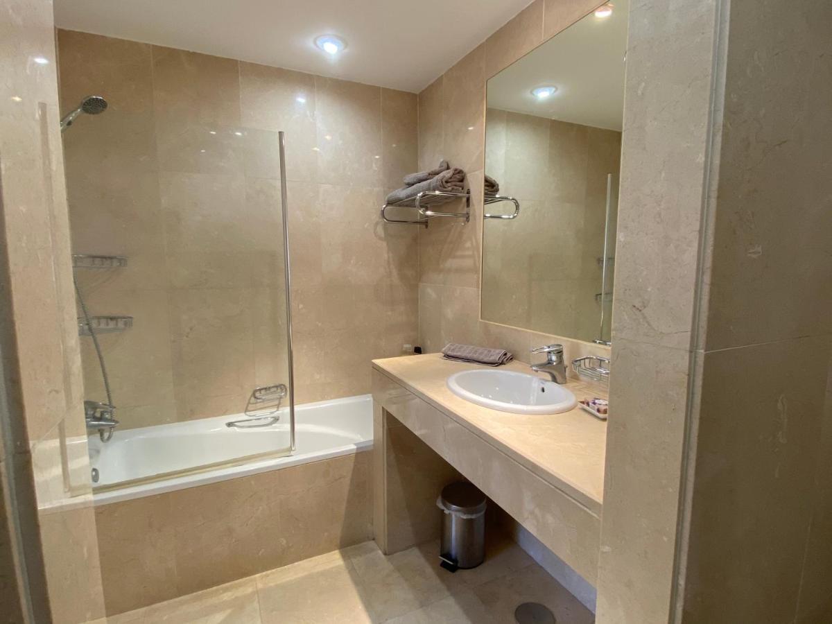 Apartamento Con Piscina ,Playa Con Vistas Panoramicas En La Marina De Sotogrande San Roque  Eksteriør bilde